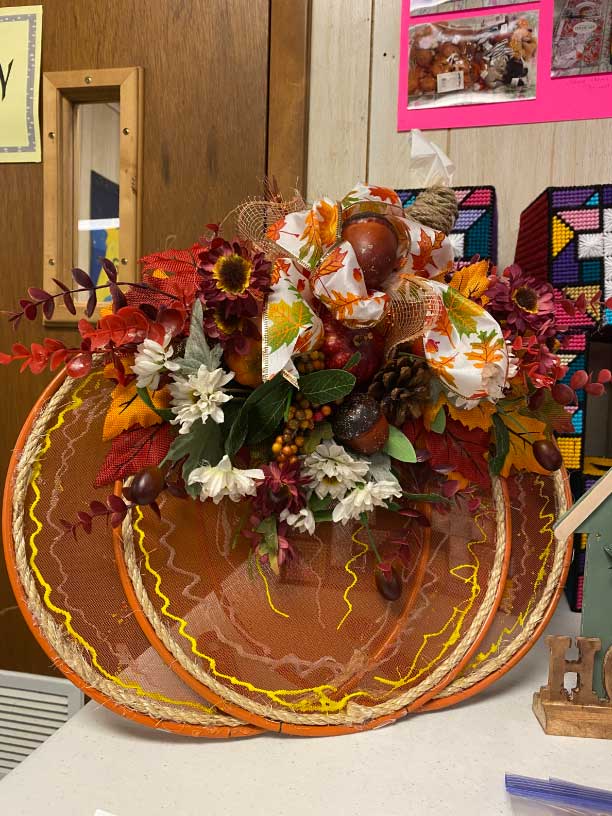 Evy-Okerstrom-Bazaar-Fall-Decoration